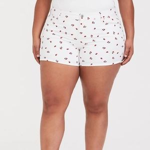Torrid White Denim Shorts Cherry Berry Print 🍒🍓